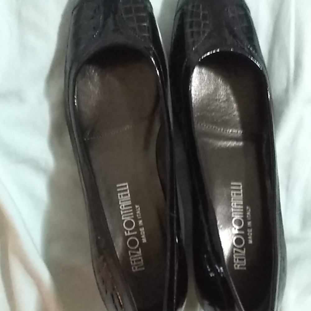 Pump's shoes